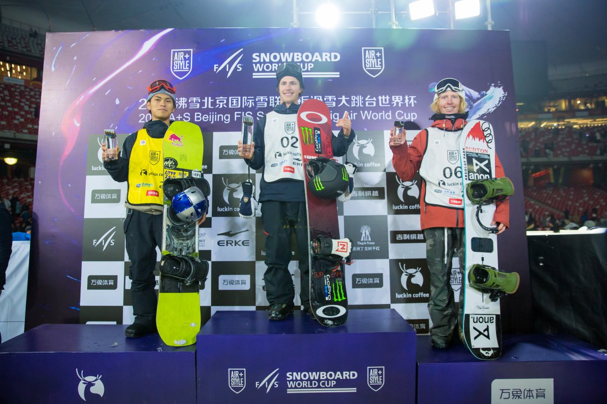 men_podium