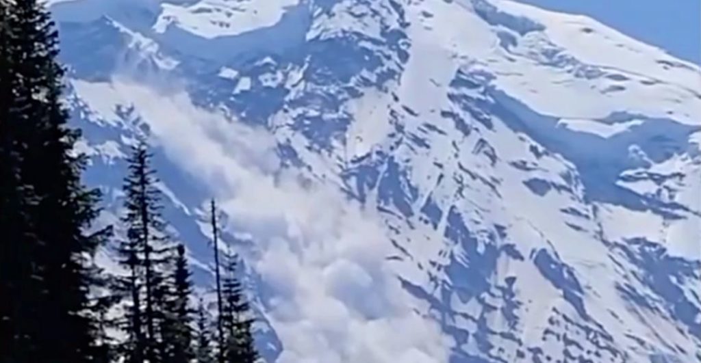 Avalanche_MtRainier-1080x560